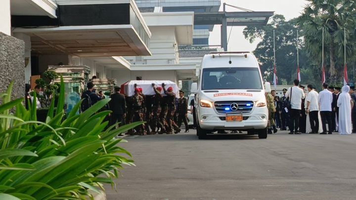 Important Visit: Sebelum Dimakamkan di TMP Kalibata, Jenazah Ryamizard Dibawa ke Kemhan