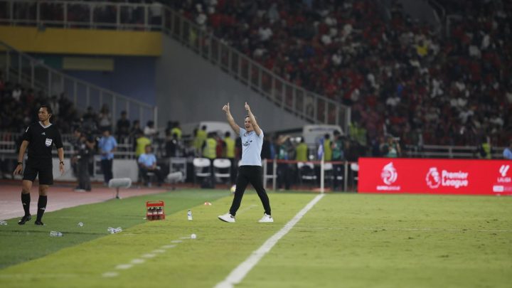 Facing Challenges: John Herdman: SUGBK Jadi Benteng Timnas Indonesia, Skuad Garuda Pantang Kalah di Kandang!