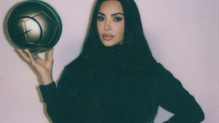 Key Discussion: Kisah Asmara Lewis Hamilton dan Kim Kardashian di F1 GP Monaco 2026, dari Kecupan Podium hingga Aksi Cuek di Lintasan