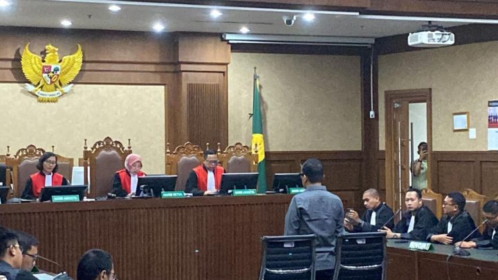 Selain 4,5 Tahun Penjara – Noel Dihukum Bayar Uang Pengganti Rp3,4 Miliar