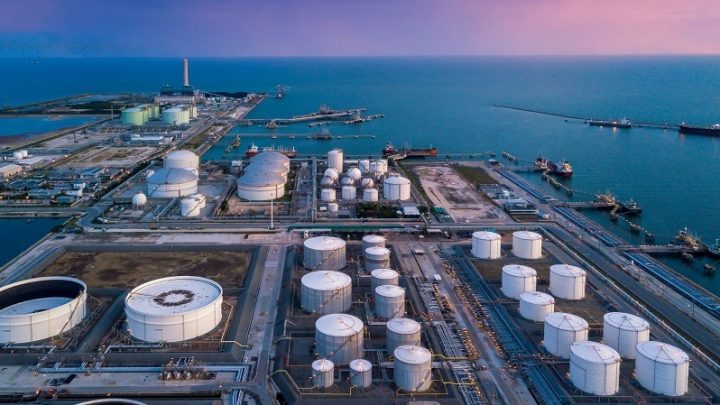Latest Program: Kenaikan Harga LNG Ancam Daya Saing Industri dan Nasib Pekerja