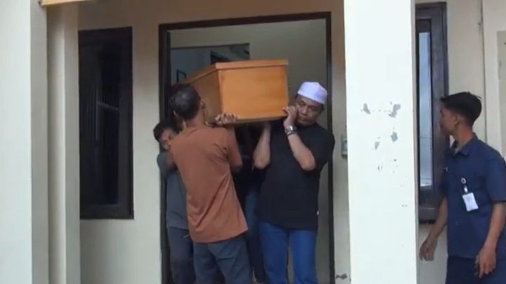 Solution For: Tragis, Mantan Polisi Terpidana Seumur Hidup Ditemukan Tewas di Sel Isolasi
