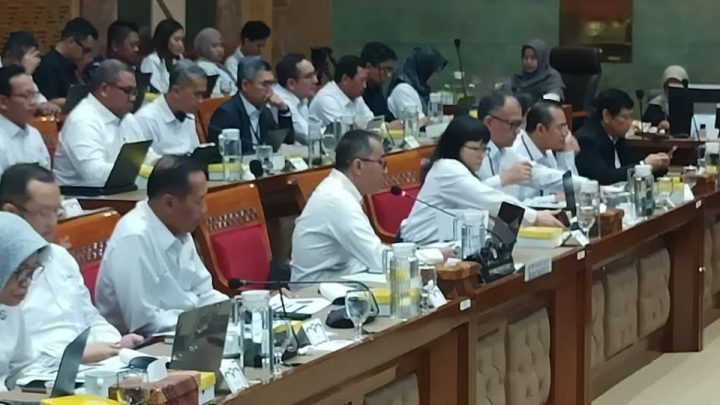 Topics Covered: Bongkar Motif Riset Palsu, Mendiktisaintek: Pelaku Ingin Manfaatkan Travel Grant ke Luar Negeri