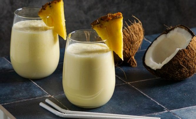 Segar dan Kaya Manfaat! Intip Resep Air Kelapa Campur Nanas