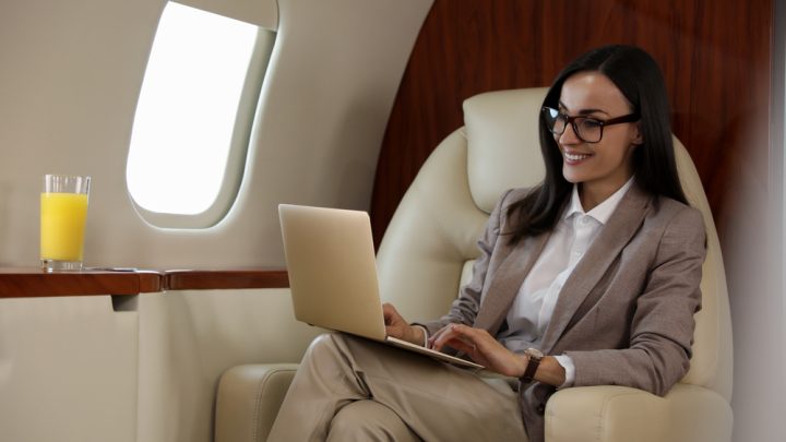 Key Strategy: Cara Praktis Pemesanan Tiket Pesawat untuk Efisiensi Perjalanan Bisnis