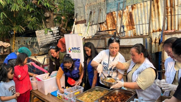 Key Strategy: Dapat Makanan Bergizi dari MNC Peduli dan Park Hyatt Jakarta, Warga Duri Kepa Mengaku Sangat Terbantu