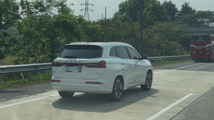 Historic Moment: Mobil Baru DFSK Sedang Uji Jalan, Segera Meluncur?