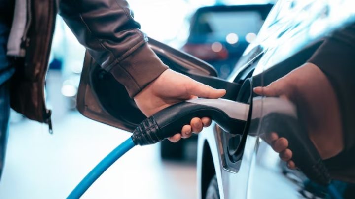 Penjualan Mobil Listrik Anjlok 37% pada Mei 2026 – Cuma 9.290 Unit