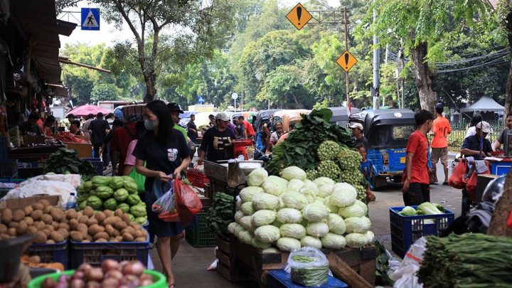 Special Plan: Daftar Harga Pangan Hari Ini: Minyak Goreng Naik, Daging Tembus Rp139 Ribu