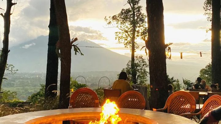 Historic Moment: 4 Rekomendasi Kafe Nuansa Alam, Cocok untuk Healing dan Nongkrong!