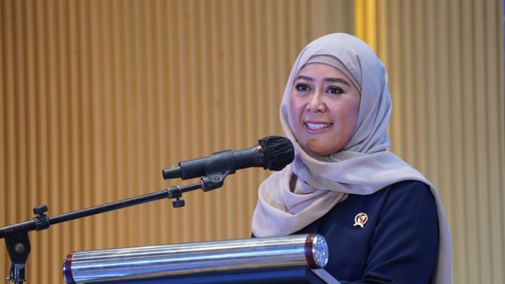 Latest Program: Menkomdigi Ajak Pemuda Jadi Duta Internet Sehat hingga Klarifikasi Instagram Down saat Demo