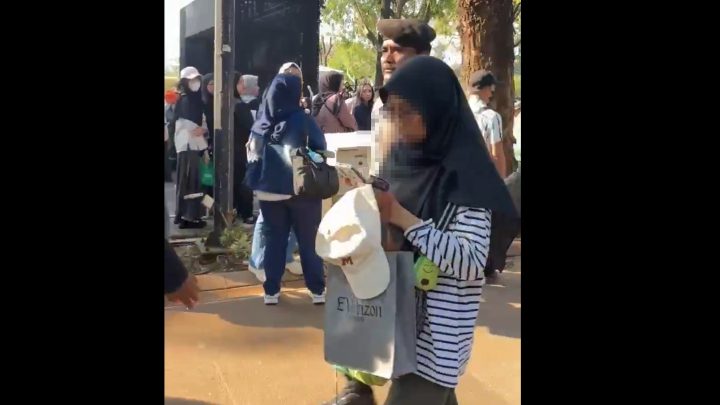 Viral! Penonton Konser EXO Nekat Masuk Gate Pakai Tiket Calo yang Belum Dibayar