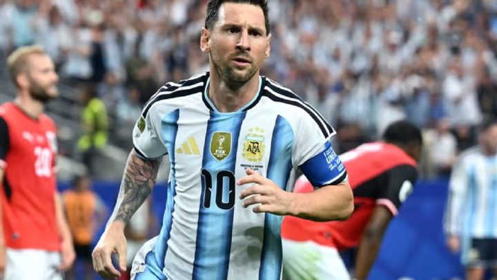 Messi Berbincang Serius dengan Bintang Austria Usai Pecahkan Rekor Gol Piala Dunia – Diduga Ini yang Dibahas