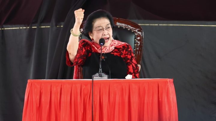 PDIP Sering Kritik Pemerintah – Megawati: Saya Bukan Musuh Pak Prabowo, Dia Sahabat Saya!