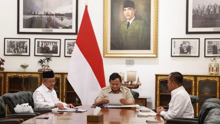 Topics Covered: Ketika Prabowo Gembira Baca Surat Terima Kasih dari Siswa SMKN 1 Sorong