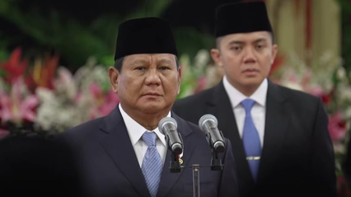 Prabowo Kirim Bantuan Lewat Udara ke Palestina – Seskab Teddy: Tidak Semua Negara Mampu!