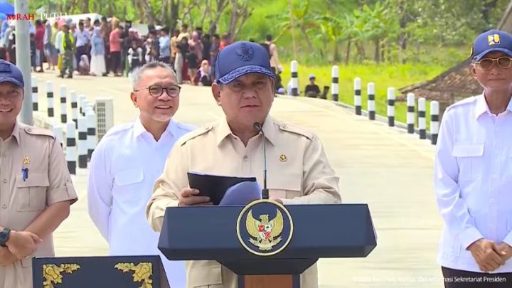 New Policy: Prabowo Resmikan 1.151 Km Jalan: Jadi Urat Nadi Perekonomian Rakyat