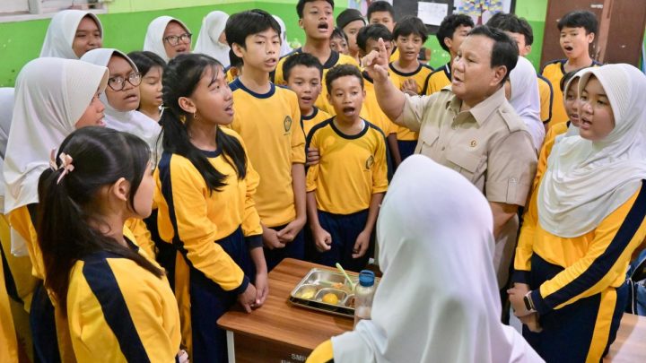 Latest Program: Pesan Prabowo ke Siswa SMPN 111 Jakbar: Belajar yang Baik