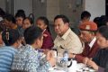 What Happened During: Momen Prabowo Makan Siang Bareng Orang Tua dan Siswa Sekolah Rakyat di Bali