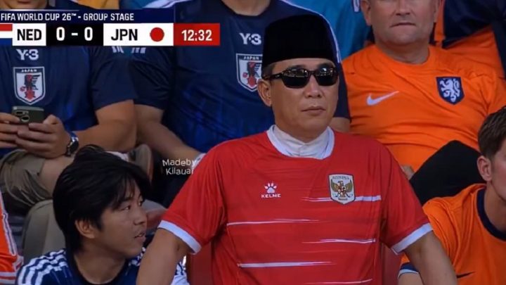 Pria seperti Presiden Pertama Indonesia Soekarno Saksikan Langsung Laga Belanda vs Jepang di Piala Dunia 2026 – Begini Faktanya!