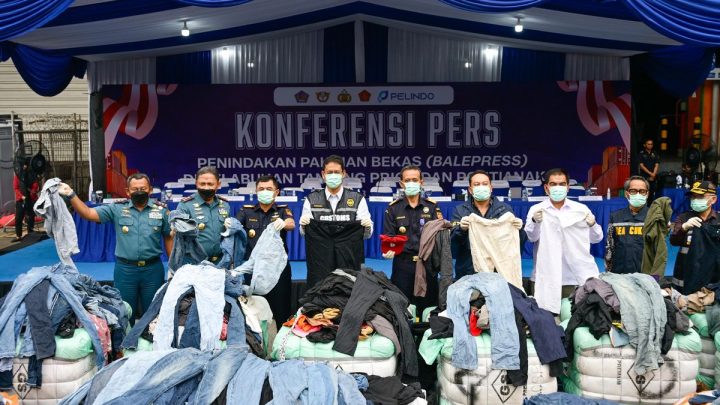 Purbaya Bongkar Penyelundupan Pakaian Bekas Ilegal Rp53,9 Miliar