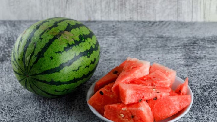 Riset: Makan Semangka Bisa Turunkan Risiko Penyakit Jantung
