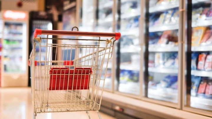 Key Discussion: Rupiah Rp18.000, Siap-Siap Harga Jajanan di Minimarket Naik