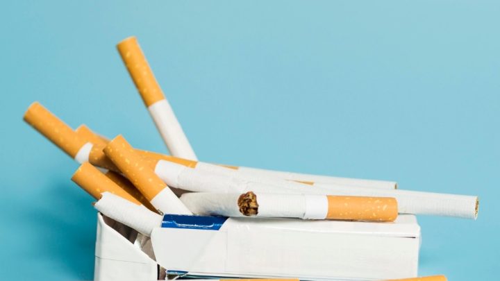 Banyak Anak-Anak Merokok – Wamenkes Minta Edukasi Bahaya Rokok Dimulai Sejak SMP