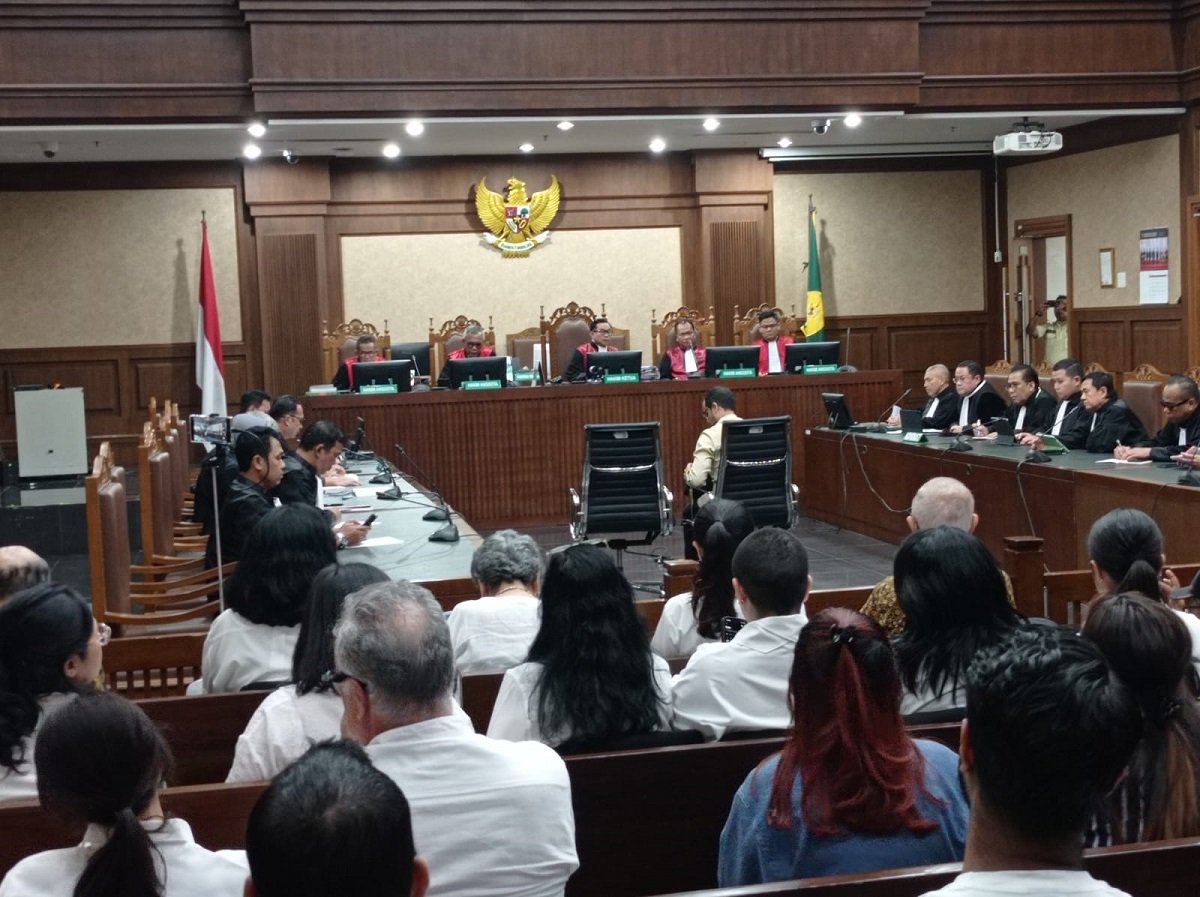 JPU Sebut Kasus Chromebook Nadiem White Collar Crime, Kuasa Hukum Mengaku Kaget