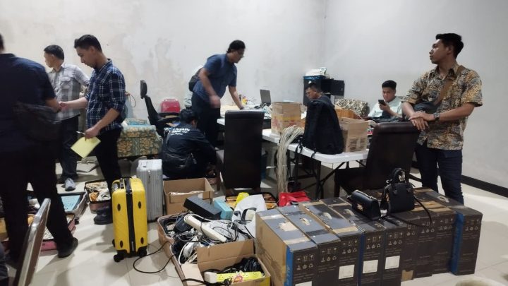 Sindikat Love Scamming di Semarang Digerebek – 4 WN Tiongkok dan Ratusan Ponsel Disita