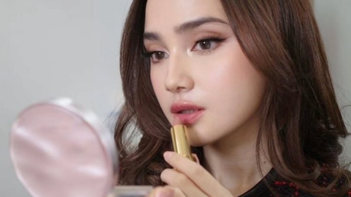 Visit Agenda: Intip 3 Ide Makeup Ala Syifa Hadju yang Simpel dan Elegan