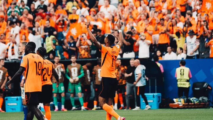 Special Plan: Belanda Pecahkan Rekor Tak Terkalahkan di Piala Dunia Usai Bantai Swedia 5-1