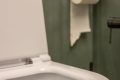 Mitos atau Fakta: Bisa Tertular Penyakit Kelamin dari Toilet Umum – Kolam Renang, atau Handuk?