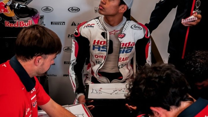 Facing Challenges: Hasil Kualifikasi Moto3 Republik Ceko 2026: Veda Ega Pratama Masuk 10 Besar, Hakim Danish Posisi Ke-2!