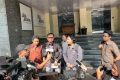 Historic Moment: Polisi Periksa Ketum YLBHI Terkait Kasus Penyiraman Andrie Yunus