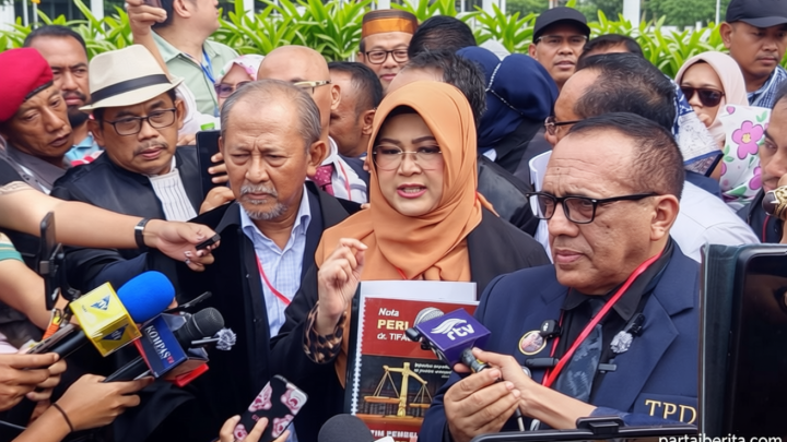 Important Visit: Dokter Tifa Sebut Dakwaan JPU Lemah: Error in Persona dan Objecto