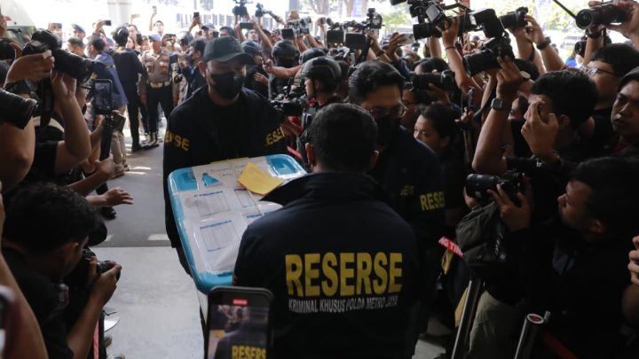 Polisi Pastikan Emas 74 Kg dari Rumah Eks Jampidsus Febrie Asli – Berkadar 23 Karat