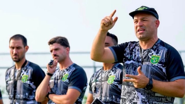 Bernardo Tavares Susun Menu Latihan Seimbang bagi Persebaya Surabaya Jelang Musim 2026-2027