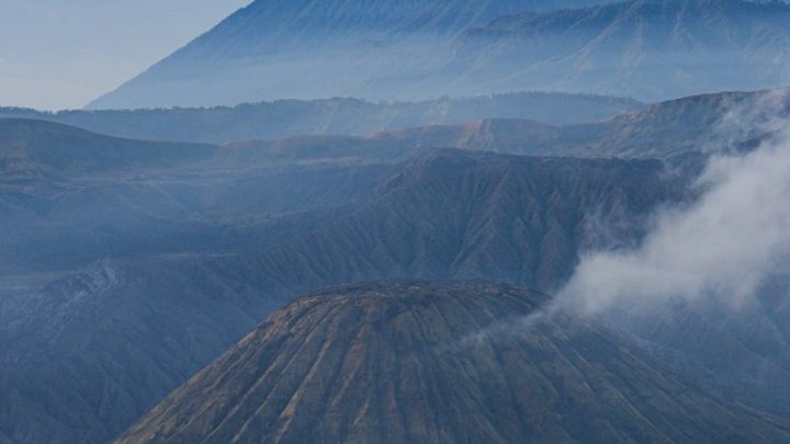 Selain Dieng – Ini Destinasi Wisata untuk Menikmati Embun Upas