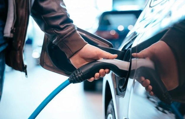 New Policy: Penjualan Mobil Listrik di China Anjlok 13%, Produsen Siap Banjiri Pasar Global