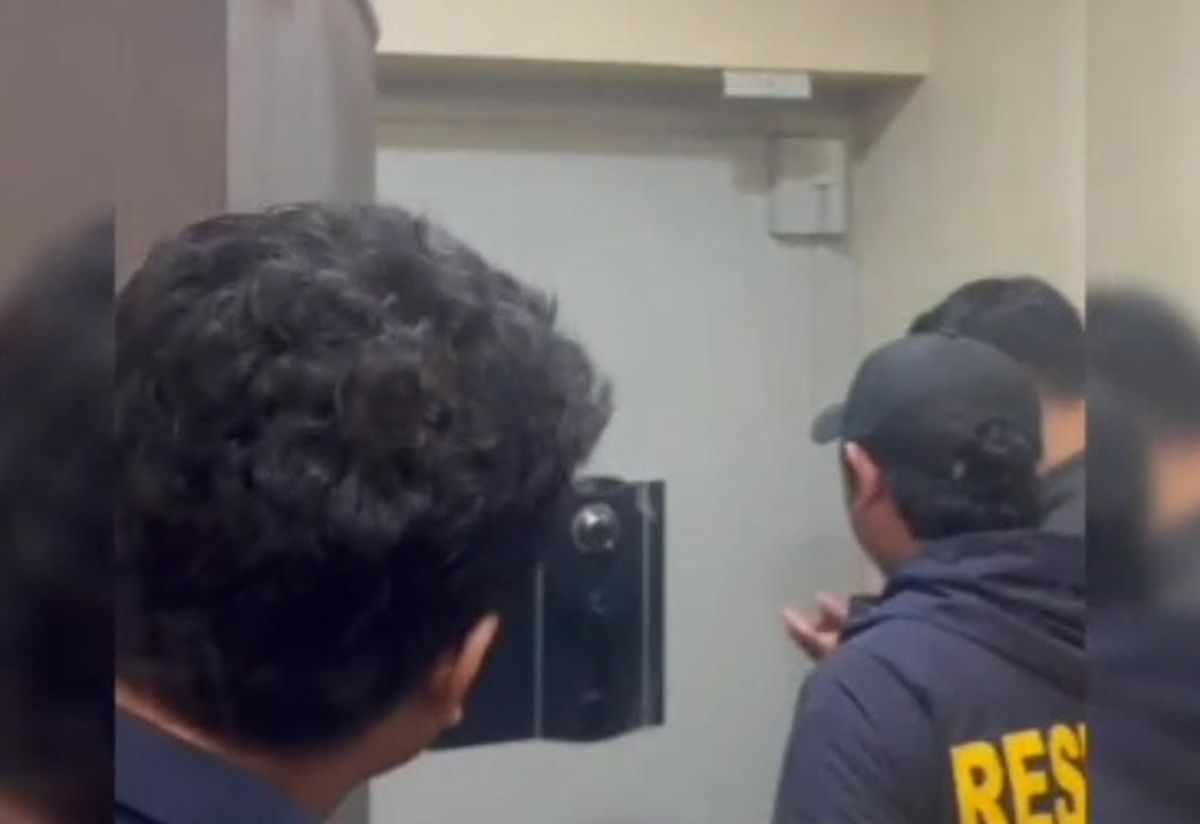 Geledah Kafe de’Clan – Polri Temukan Brankas Besar di Dalam Tembok