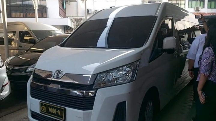 Penyidik Kortas Tipidkor Bungkam Usai Serahkan Berkas Penyidikan Febrie ke Kejagung