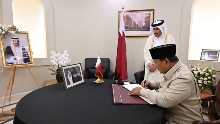 Prabowo Sambangi Kedubes Qatar, Ucapkan Belasungkawa Wafatnya Sheikh Hamad
