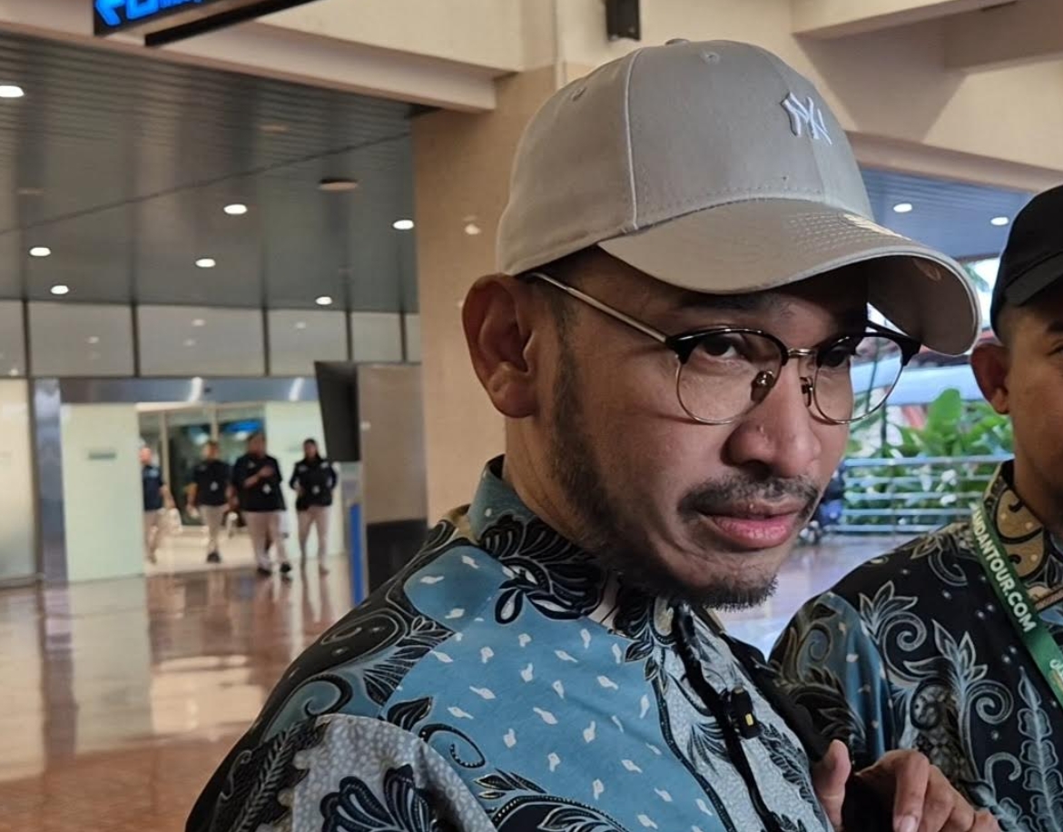 Ruben Onsu Tampil Brewok Sepulang Umrah – Bikin Pangling!