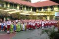 Special Plan: Orangtua Murid Rela Cuti demi Antar Anak Hari Pertama Sekolah