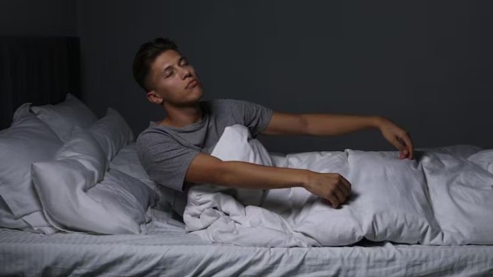 Solution For: Mengenal Somnambulism, Gangguan Tidur yang Buat Seseorang Berjalan saat Masih Terlelap