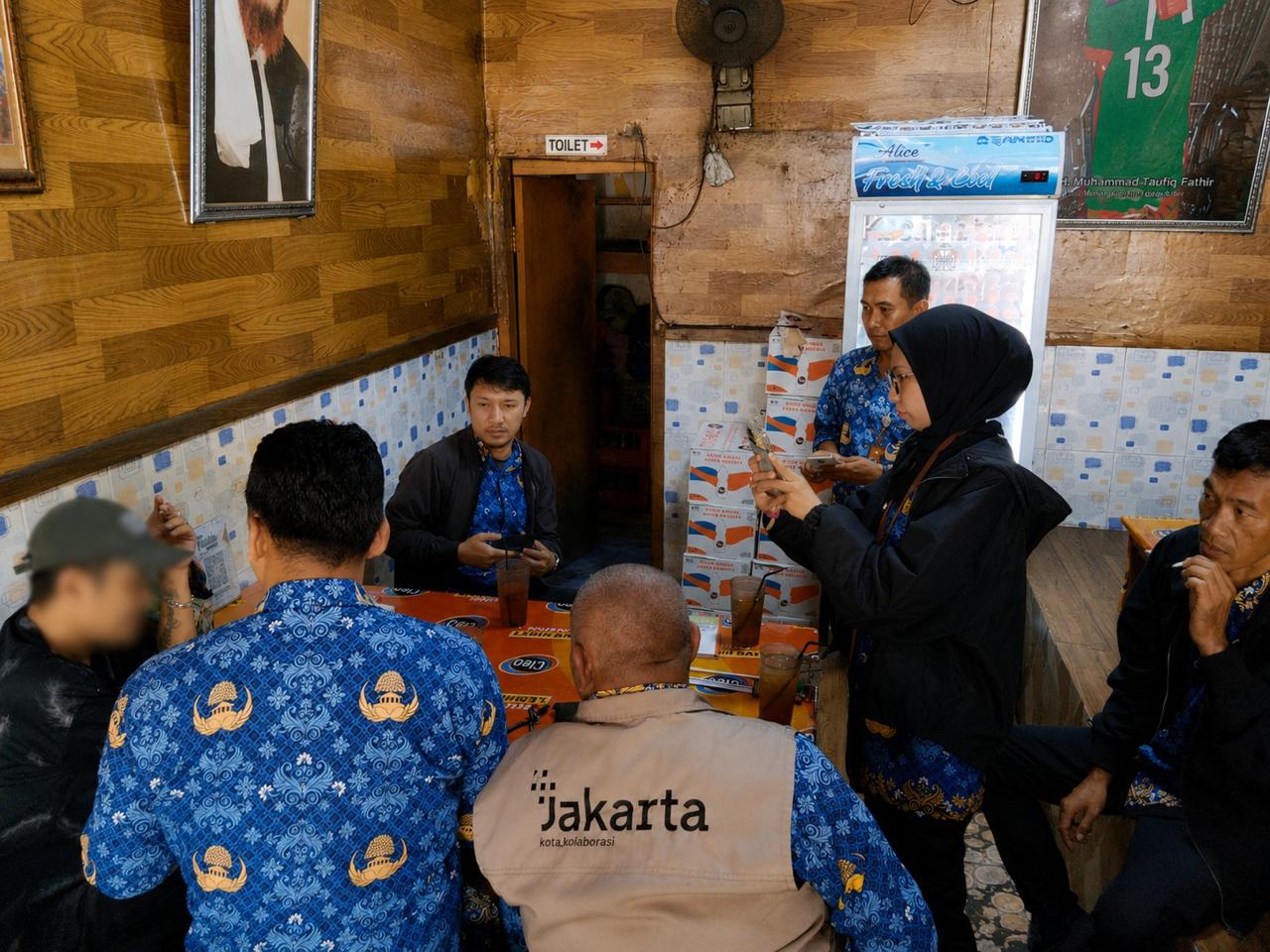 Terekam CCTV Buang Sampah Sembarangan – Warga di Jaksel Kena Denda Rp500 Ribu