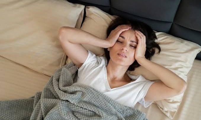 Facing Challenges: Jangan Langsung Tidur saat Rambut Basah, Bisa Kena Folikulitis!