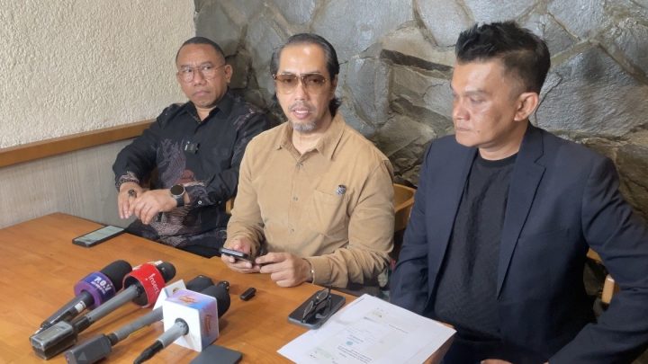 Latest Program: Kuasa Hukum Sebut Vicky Prasetyo Kaget Dengar Kabar Tudingan Terlantarkan Fangfang