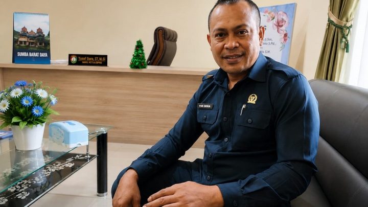 Tak Cukup Andalkan Alam – Yusuf Bora Desak Destinasi Wisata Sumba Barat Daya Dibenahi